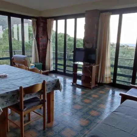 Apartment La Bouganville